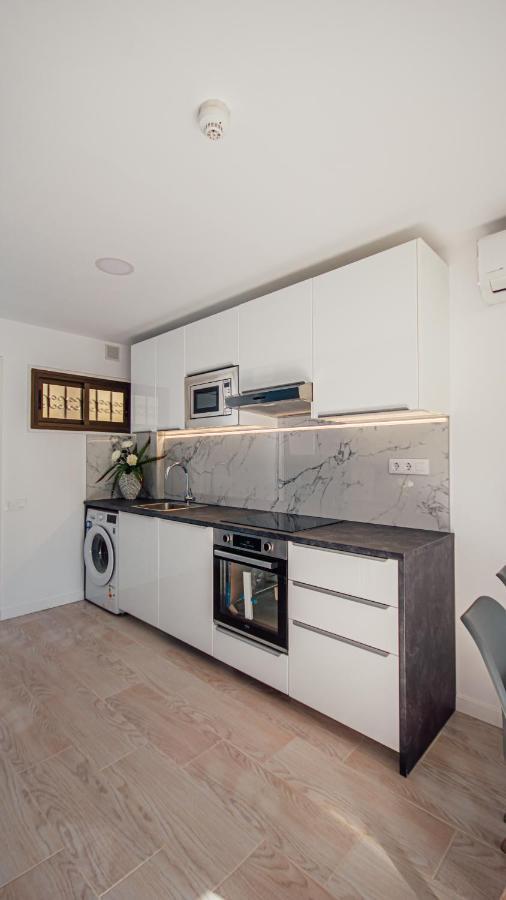 Don Quijote Apartment San Bartolome Bagian luar foto