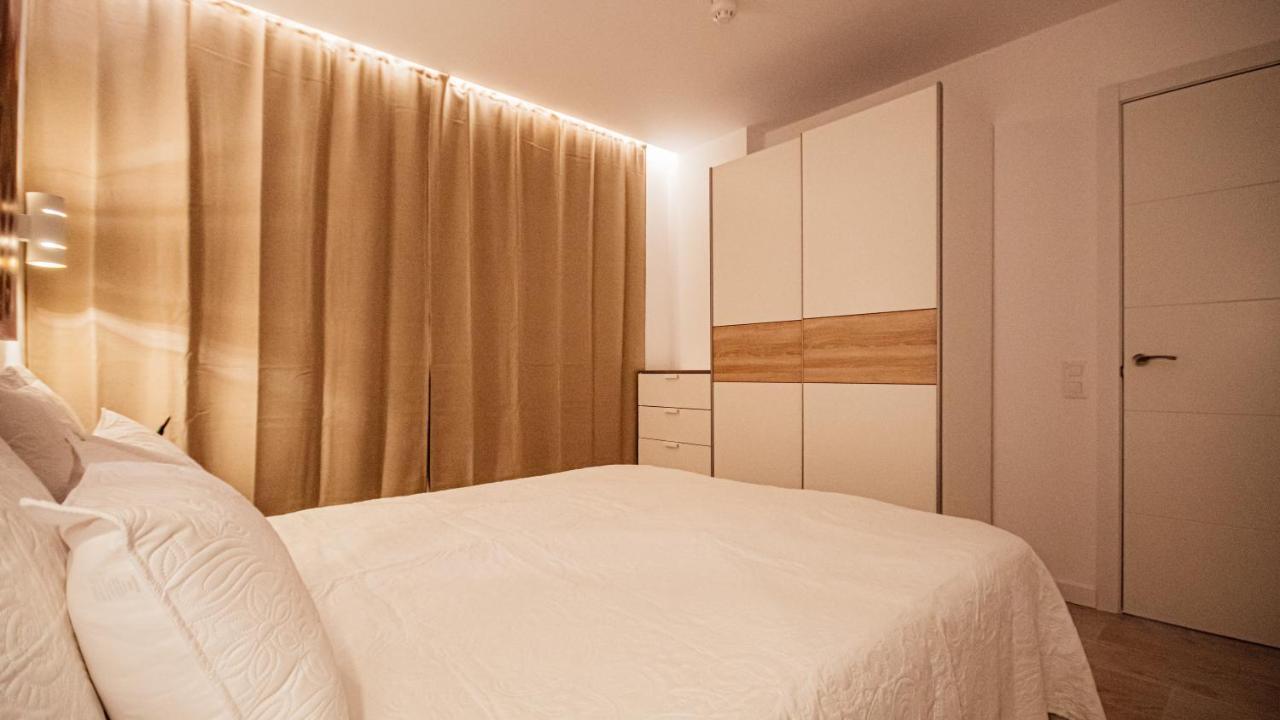 Don Quijote Apartment San Bartolome Bagian luar foto